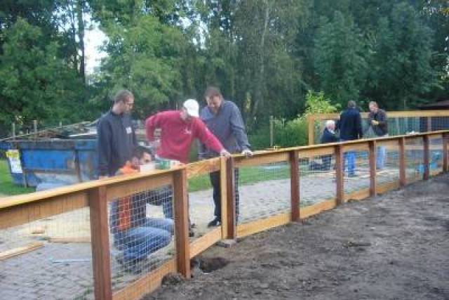 vervangen-hekwerk-bij-manege-merwebolder-2008-258 - Afbeelding 5 van 18