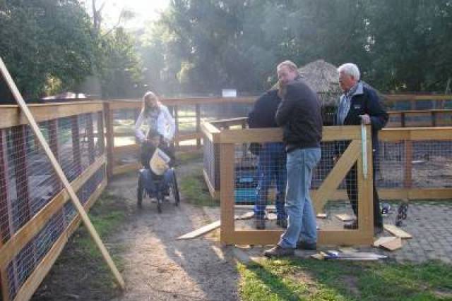 vervangen-hekwerk-bij-manege-merwebolder-2008-261 - Afbeelding 4 van 18