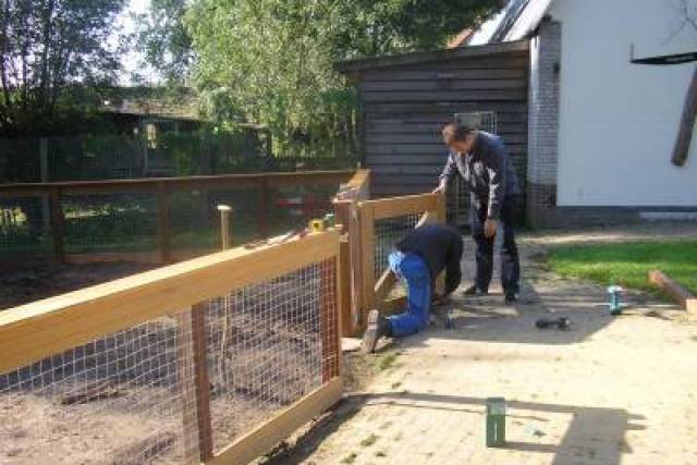 vervangen-hekwerk-bij-manege-merwebolder-2008-262 - Afbeelding 2 van 18