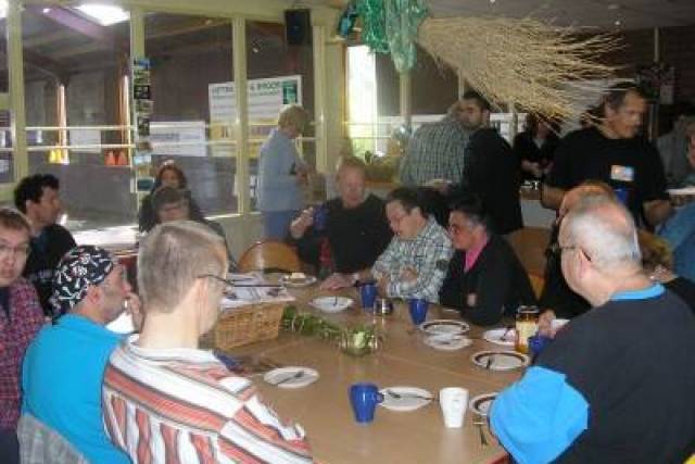 vervangen-hekwerk-bij-manege-merwebolder-2008-263 - Afbeelding 18 van 18